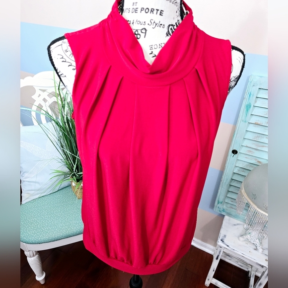 Perception Sleeveless Red Blouse - Picture 4 of 9